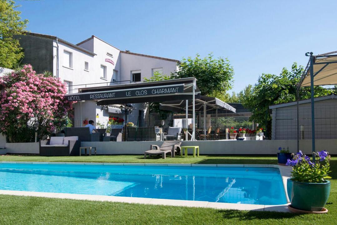 Hotel Restaurant Le Clos Charmant Vallon-Pont-dʼArc Kültér fotó